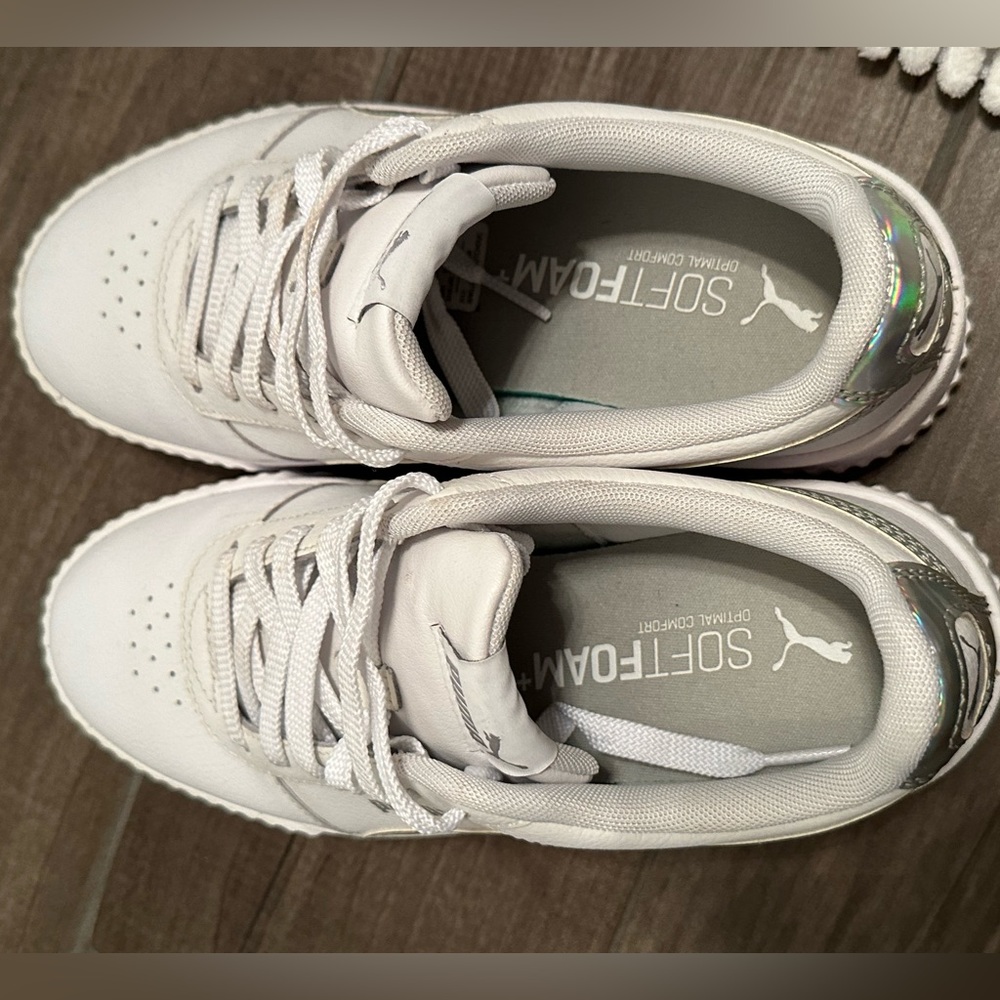 Puma Carina Iridescent sneakers